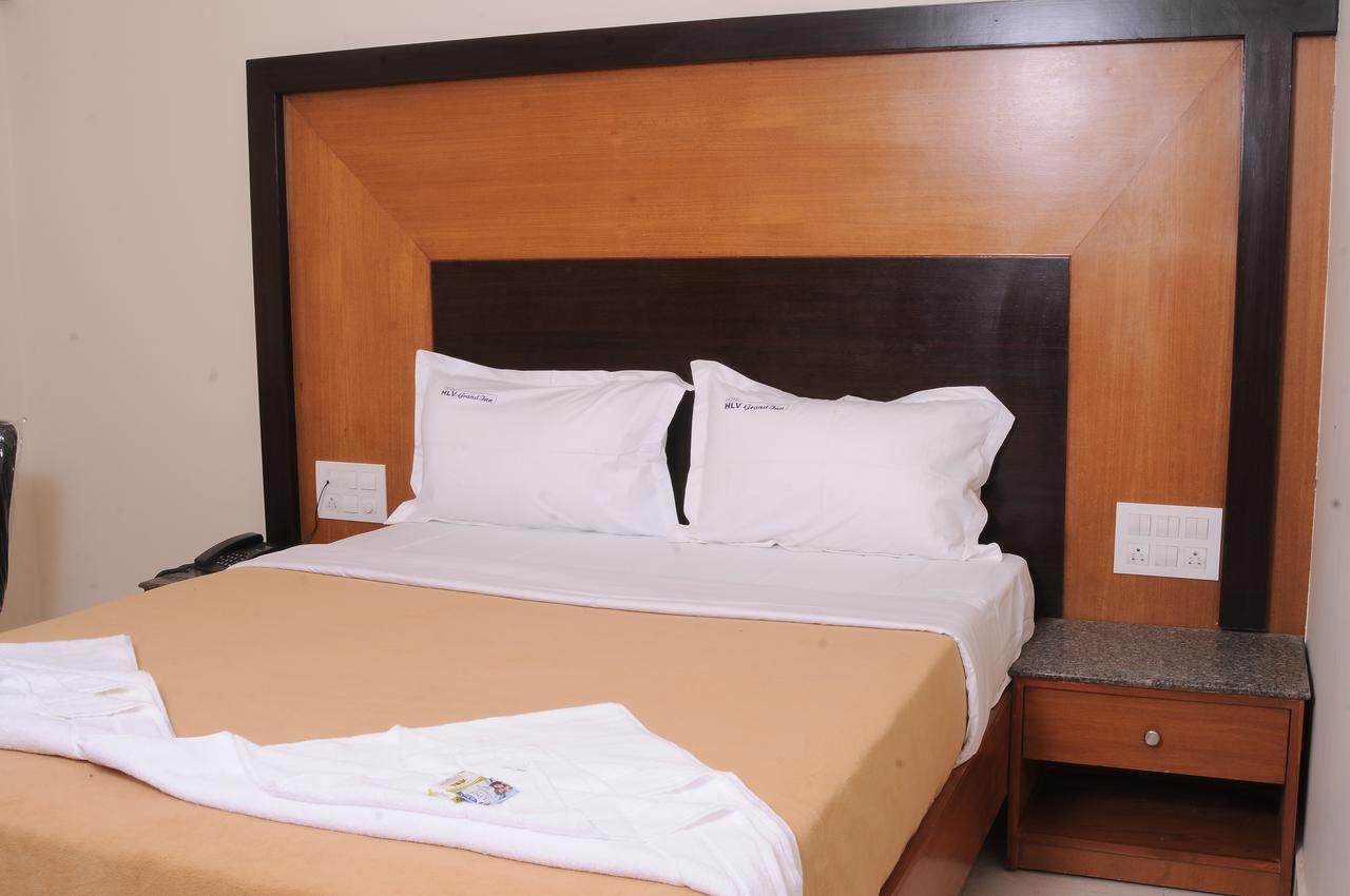 Hlv Grand Inn بنغالور المظهر الخارجي الصورة