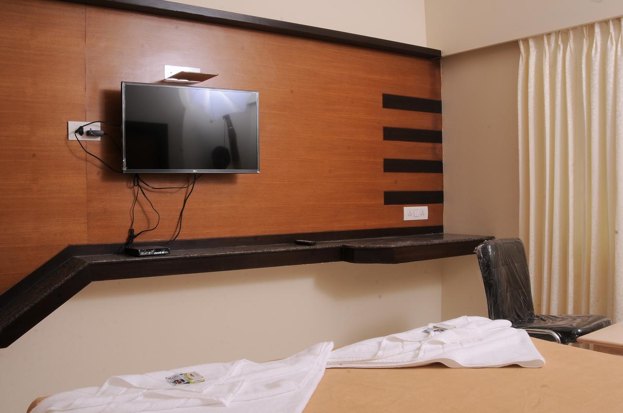Hlv Grand Inn بنغالور المظهر الخارجي الصورة