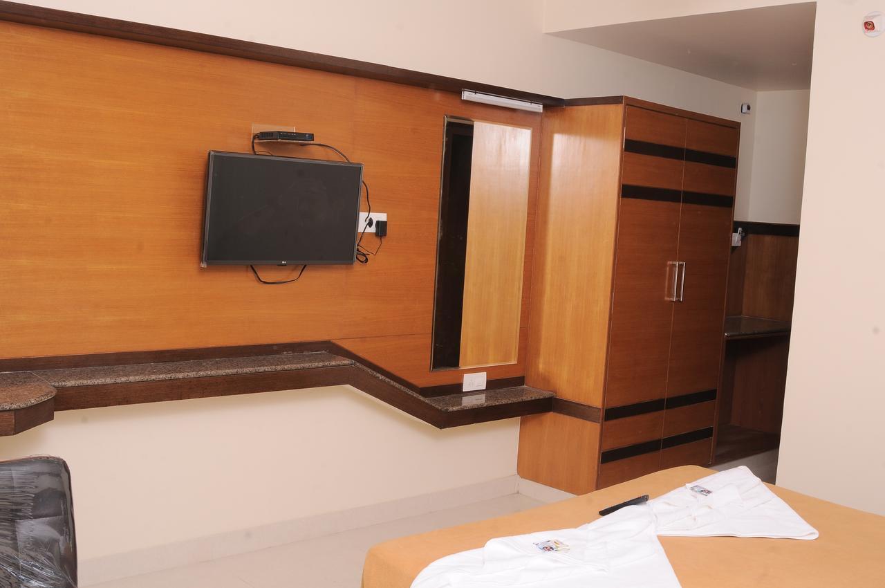 Hlv Grand Inn بنغالور المظهر الخارجي الصورة